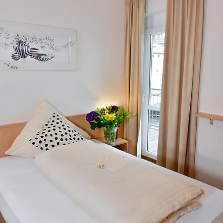 Guest house Peppone 3*